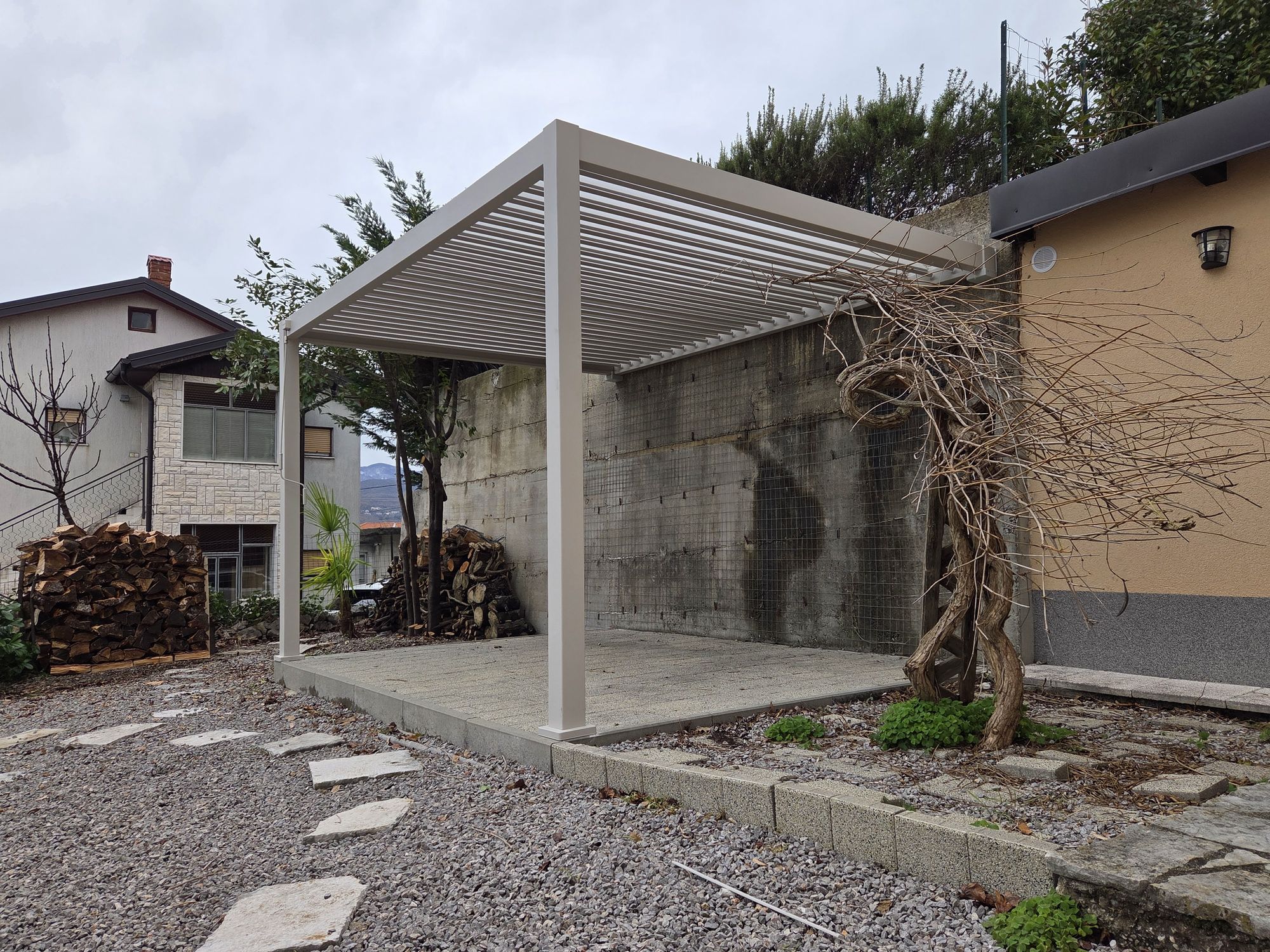 Bioklimatska pergola — Pergola Lux